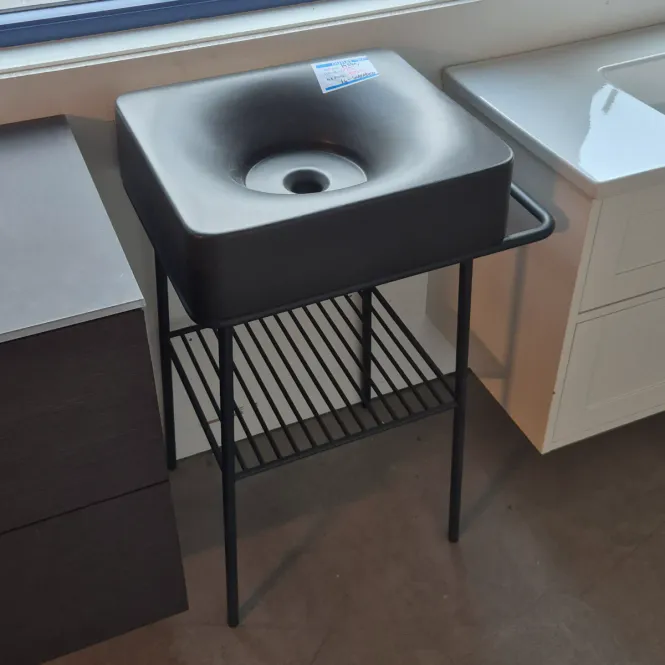 Hovedbilde OUTLET: Scarabeo Moon 60 cm Servant med Rørstativ Matt Sort - ...