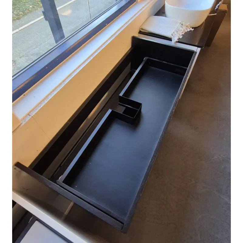 OUTLET: INR Viskan Solid 100 cm Baderomsmøbel u/ Servant Sort Eik - Utstilling