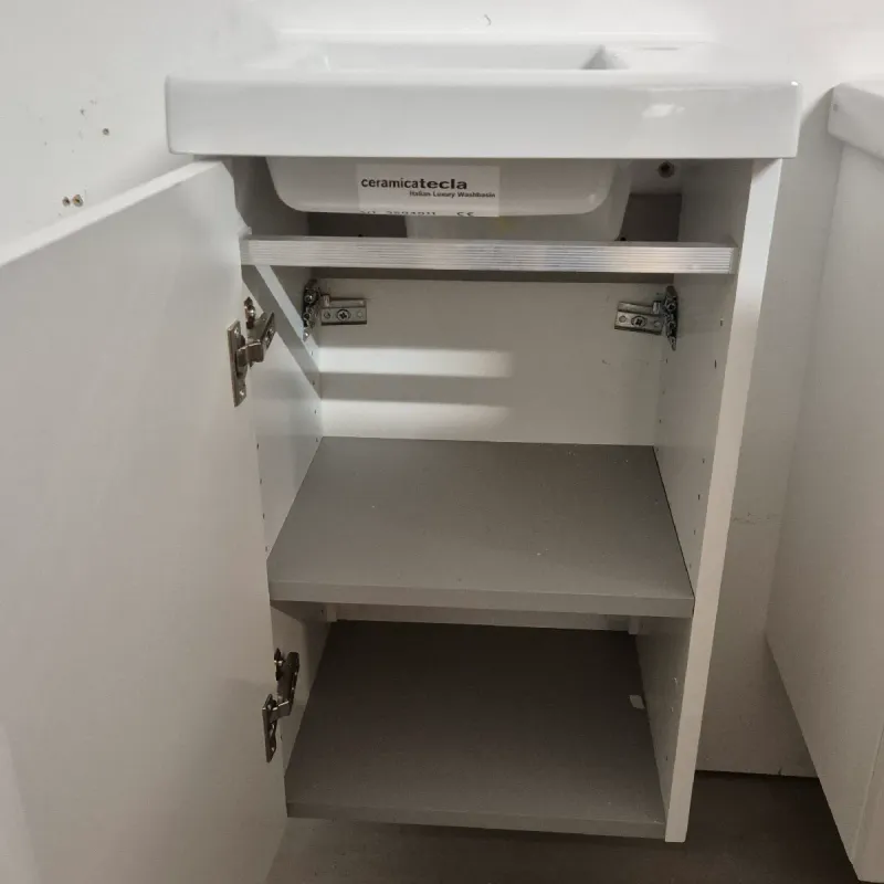 OUTLET: Quadro Slim 40 cm Baderomsmøbel Matt Hvit - Utstilling