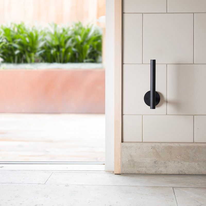 Smedbo HOME Reserverullholder, Sort