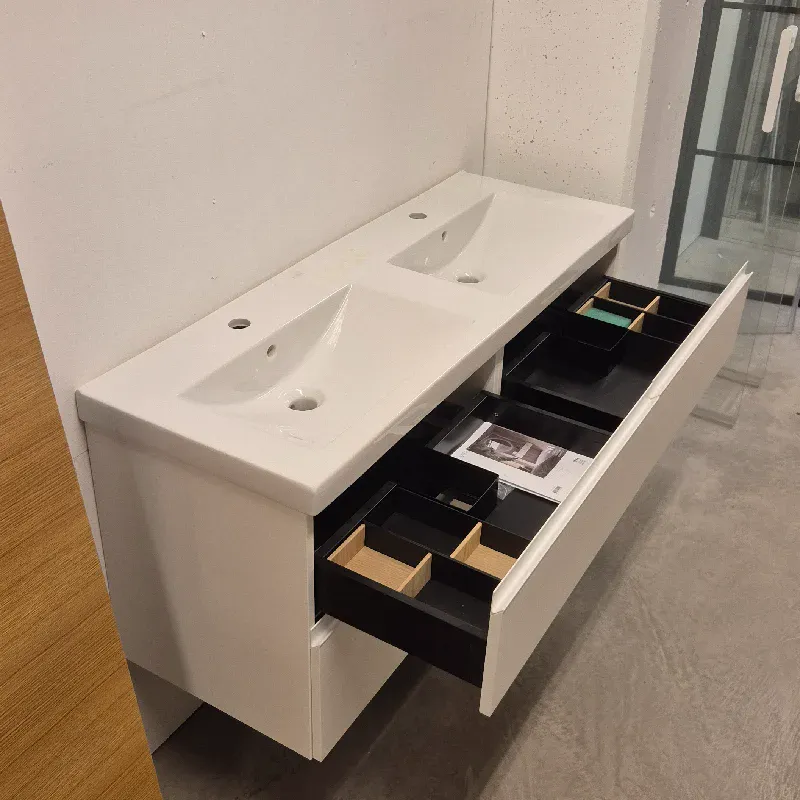 OUTLET: INR Viskan Grip 120 cm Baderomsmøbel Hvit - Utstilling